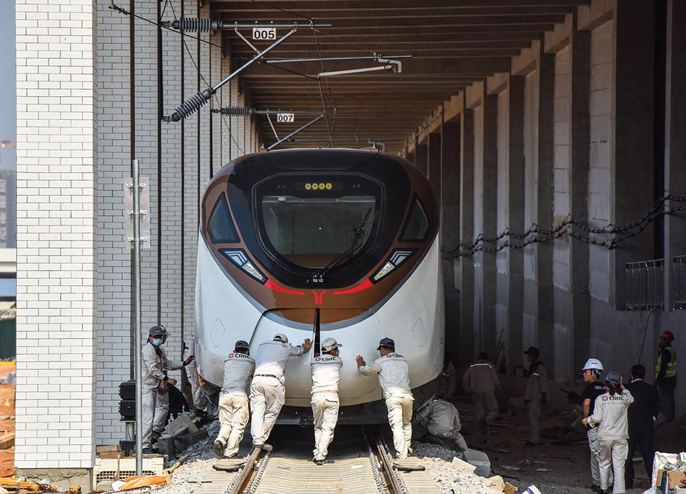 รถไฟฟ้าความเร็ว 160 กม./ชม. ขบวนแรกของอ่าวกว่างตง-ฮ่องกง-มาเก๊า